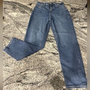 American Eagle Outfitters Mom Jeans